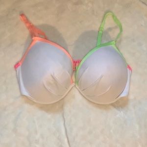 ✨Victoria’s Secret Bikini Top👙